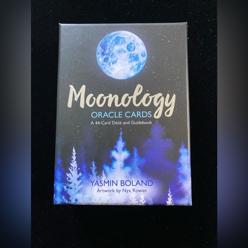 Moonology Oracle Cards. #44 Cards & guide book by Yasmin Boland with storage box